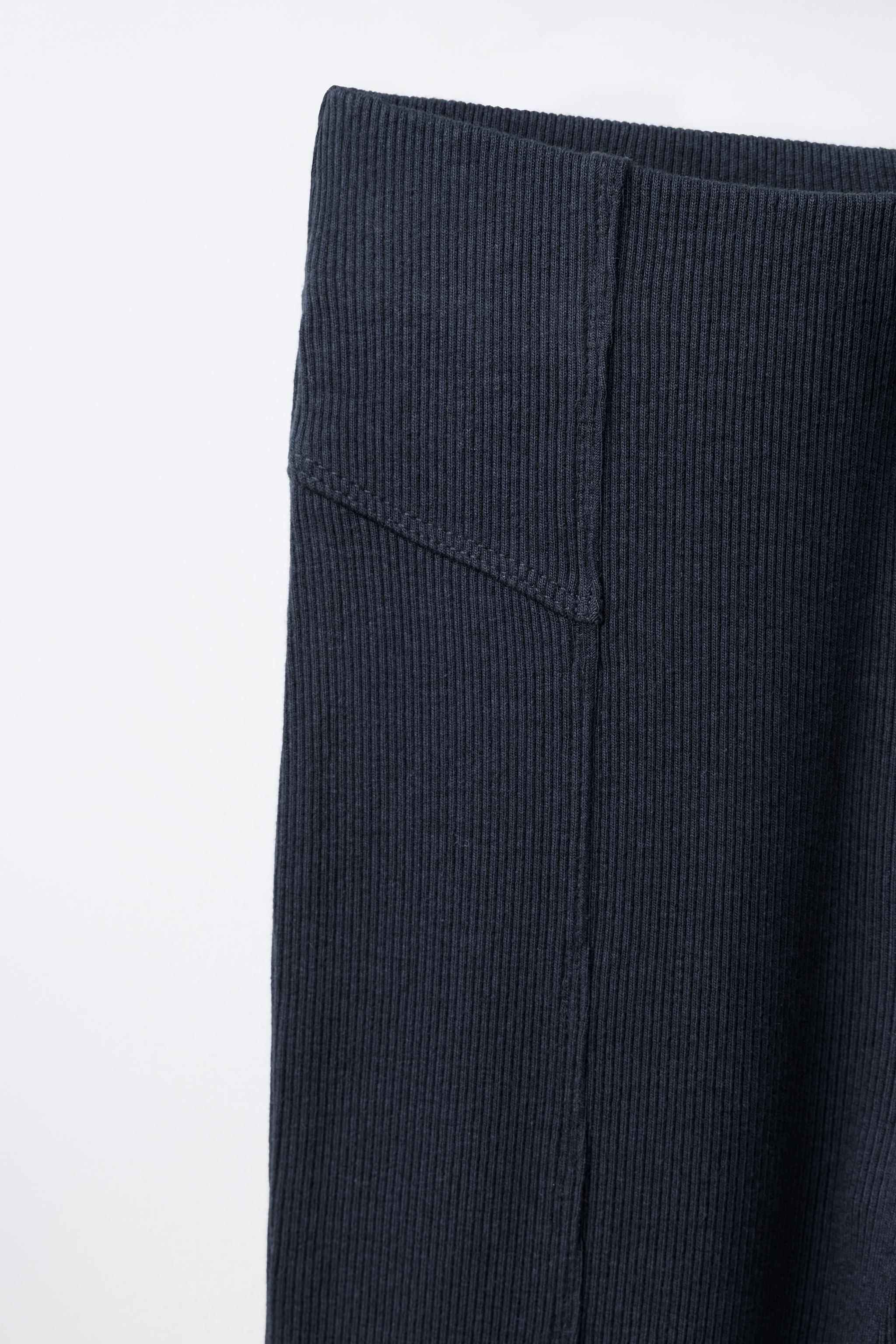 LEGGING CÔTELÉ ÉVASÉ